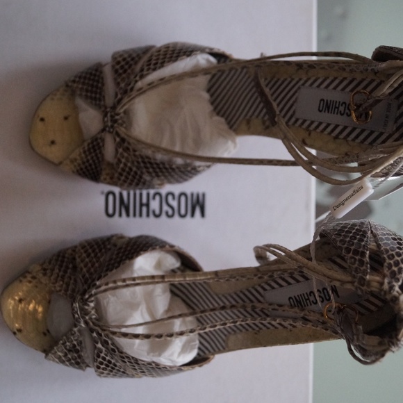 MOSCHINO Shoe Size 6 NWB - Picture 2 of 8